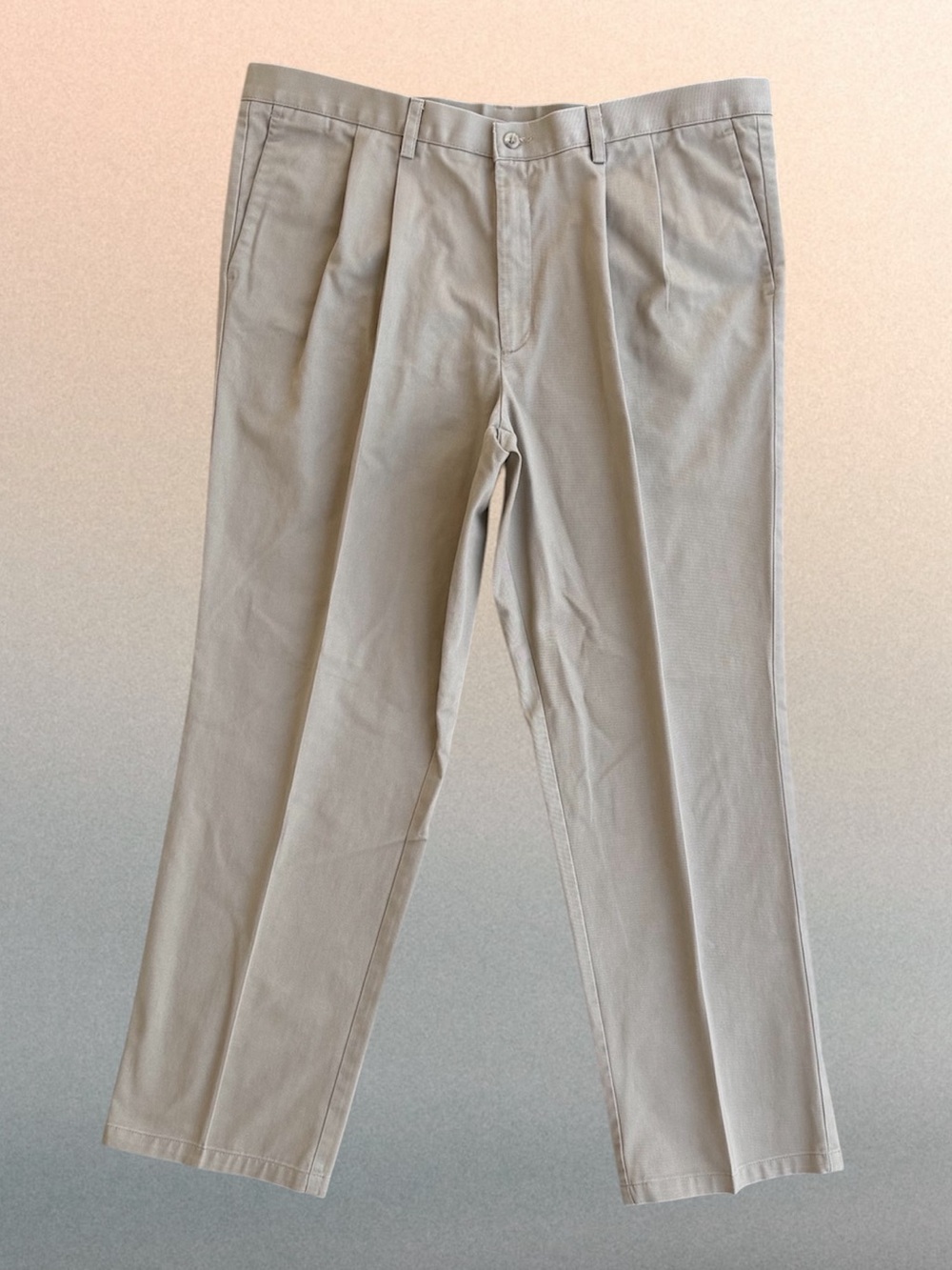 Dockers Pleated Classic Fit Tan Khaki Trouser Pants ~ Men’s 42x32